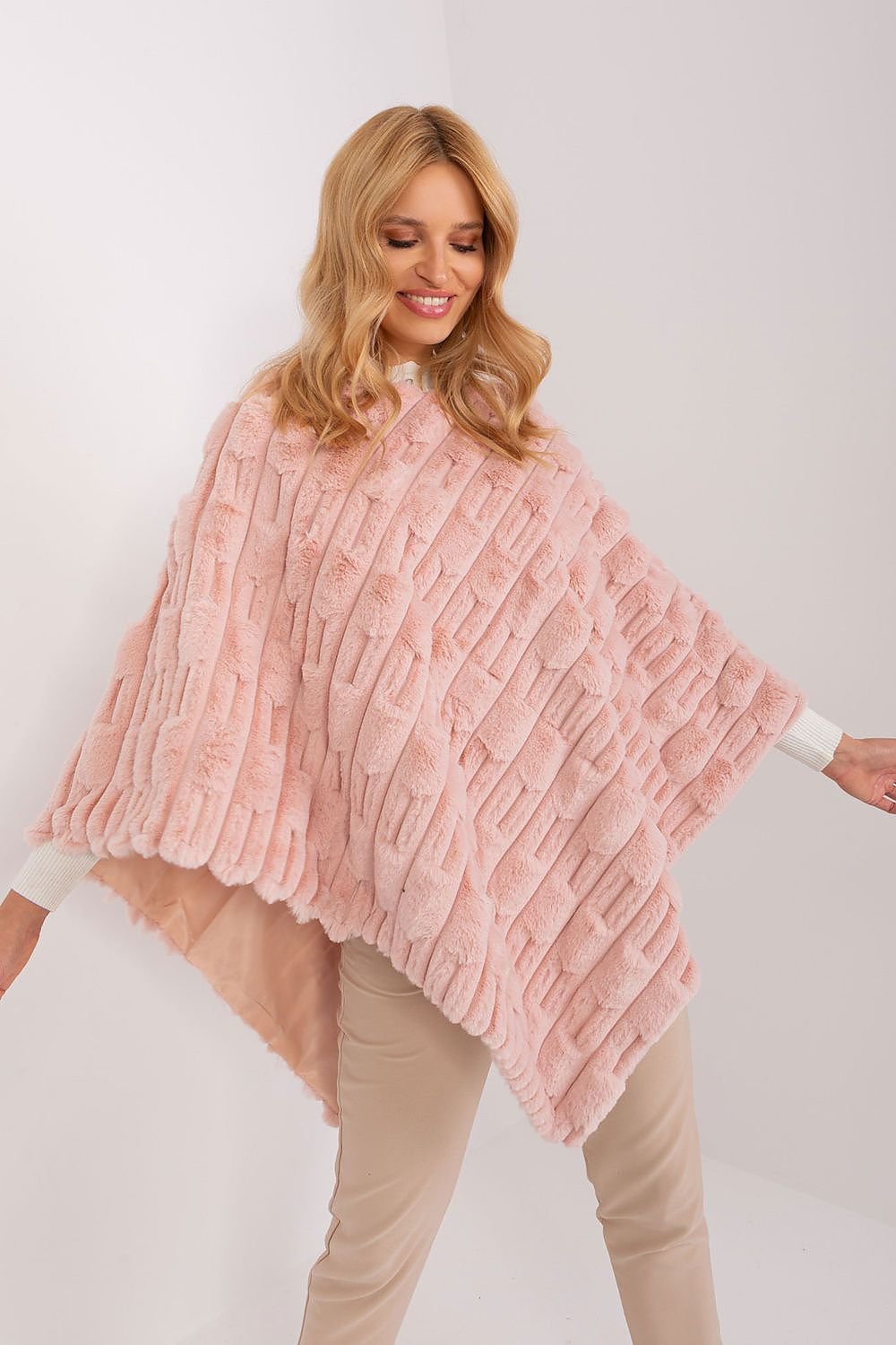 Poncho model 190859